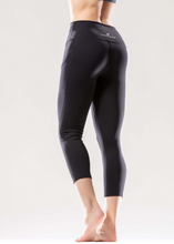 Load image into Gallery viewer, Jolie High-Waisted Capri Leggings with Hip Pockets
