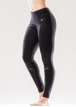 Load image into Gallery viewer, Athletique Low-Waisted Ribbed Leggings with Hidden Pocket and Mesh