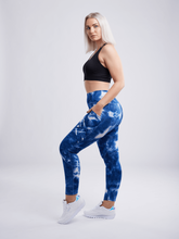 Load image into Gallery viewer, High-Waisted Criss-Cross Training Leggings with Hip Pockets
