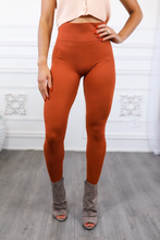 Load image into Gallery viewer, Seamless Fitted Leggings
