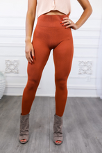 Load image into Gallery viewer, Seamless Fitted Leggings
