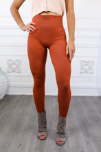 Load image into Gallery viewer, Seamless Fitted Leggings
