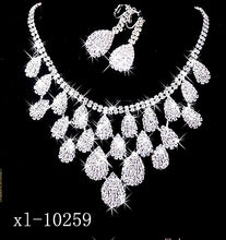 Load image into Gallery viewer, Gorgeous Diamond Necklace Set Wedding Bride Evening Costume Jewelry Set To Map Samples
