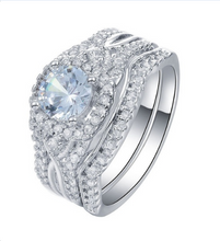 Load image into Gallery viewer, Woman diamond ring
