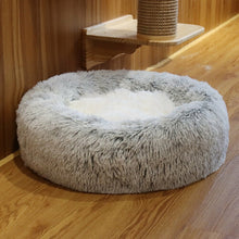 Load image into Gallery viewer, Pet Ultra Soft Long Plush Round Bed
